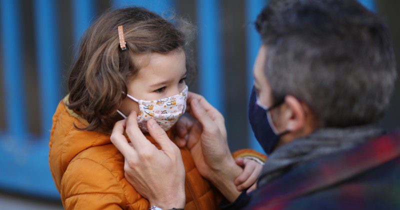 Λογοθεραπευτής: Αύξηση 364% στα παραπεμπτικά για εξέταση μωρών και νηπίων εξαιτίας της χρήσης μάσκας Τα μικρά παιδιά αναπτύσσουν γνωστικά προβλήματα λόγω της ευρείας χρήσης μασκών