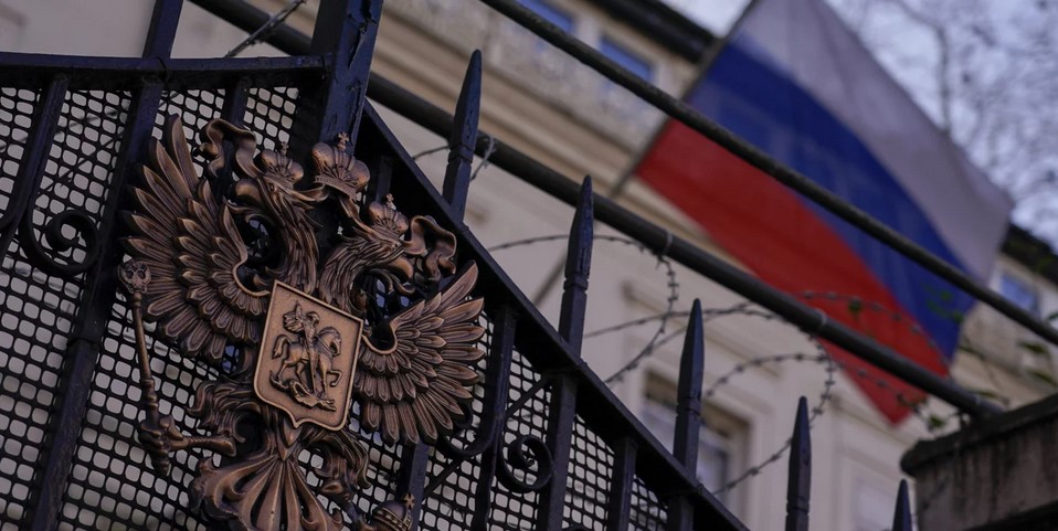 Ρωσική πρεσβεία σε Μητσοτάκη μετά τις απελάσεις διπλωματών: «Συγκρουσιακό βήμα που ΔΕΝ ΘΑ ΜΕΙΝΕΙ ΧΩΡΙΣ ΣΥΝΕΠΕΙΕΣ»