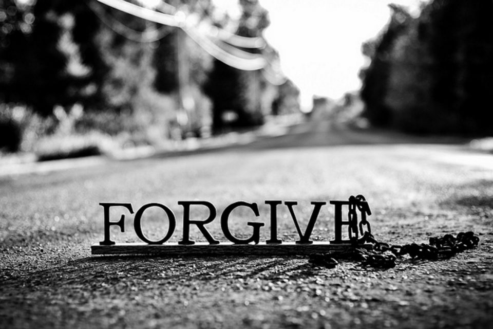 Συγχώρεση δεν είναι οι δεύτερες ευκαιρίες: Συγχώρεση είναι να μην ξεχνάς