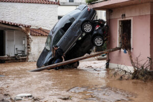 Μάνδρα: Στο εδώλιο και πάλι η Ρένα Δούρου για τη φονική πλημμύρα