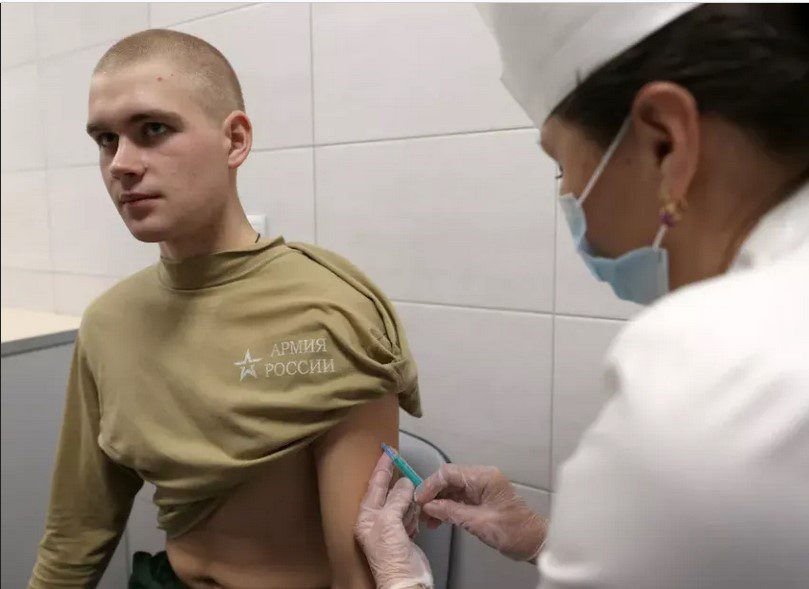 Οφειλόμενη διόρθωση για τον εμβολιασμό των ρώσων στρατιωτών και μια συγνώμη στους συναδέλφους ιστολόγους