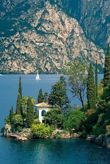 αυτή ξέρει… όχι ο νους… (μουσικό βίντεο, χιούμορ και ταινία)