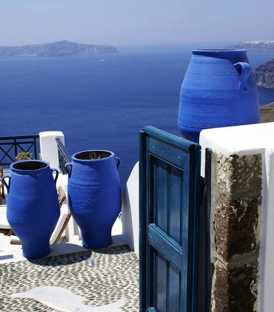 Έχεις δει τ’ ουράνιο τόξο να βγαίνει μέσ’ απ’ τη θάλασσα; … μυρίζει αλμύρα… (μουσική, χιούμορ και ταινία)
